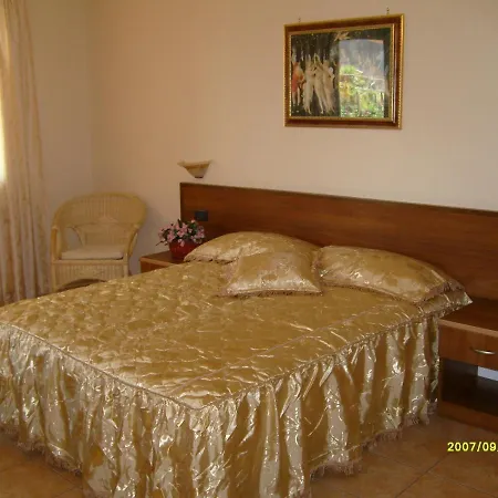 Ristorante Degli Amici 3* Mongiana